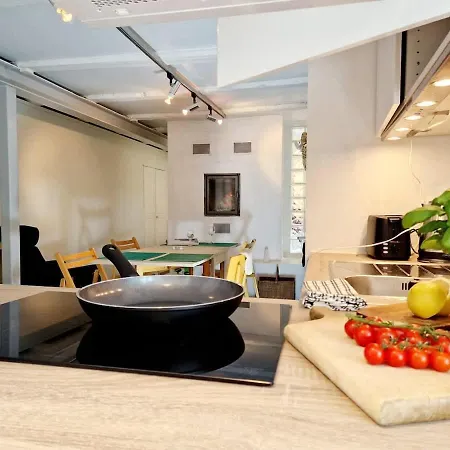 Beautiful Near Bryggen Balcony Fireplace * 베르겐