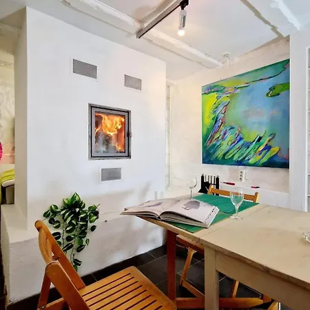 Beautiful Near Bryggen Balcony Fireplace 펜션 베르겐